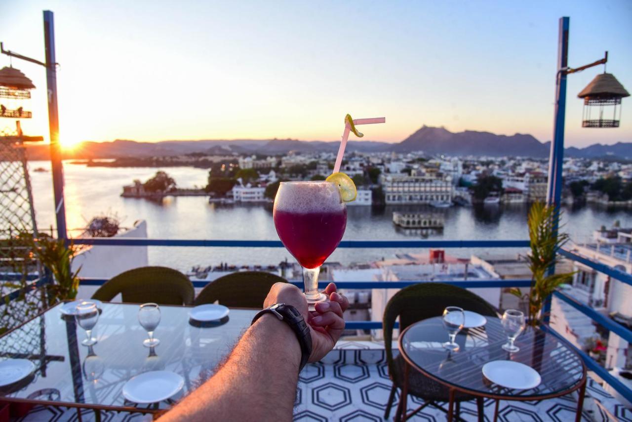 Hotel Casa By The Lake Udaipur Exterior photo